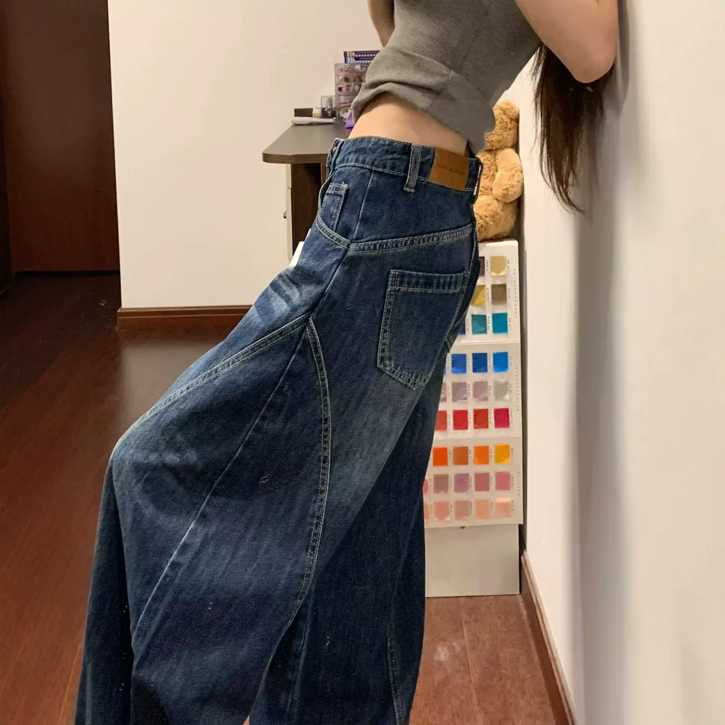 2025年春秋新款韩系复古弯刀牛仔裤女高腰宽松镰刀阔腿百搭长裤子