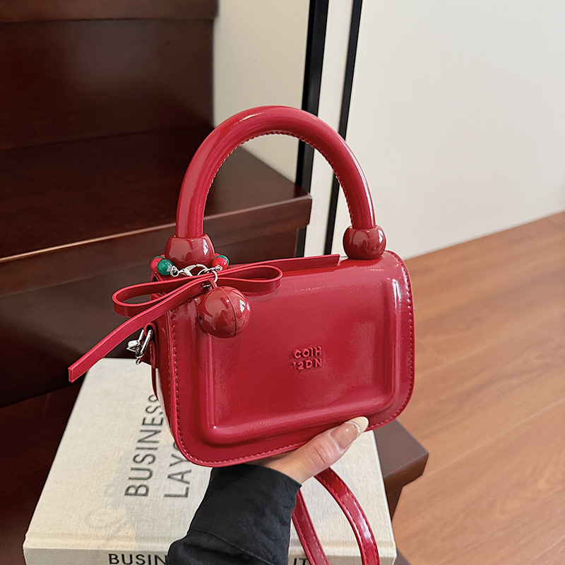 2025 New Summer Sweet Paradise Small Square Bag Niche Designer Exquisite Handheld Bag Single Shoulder Crossbody Bag