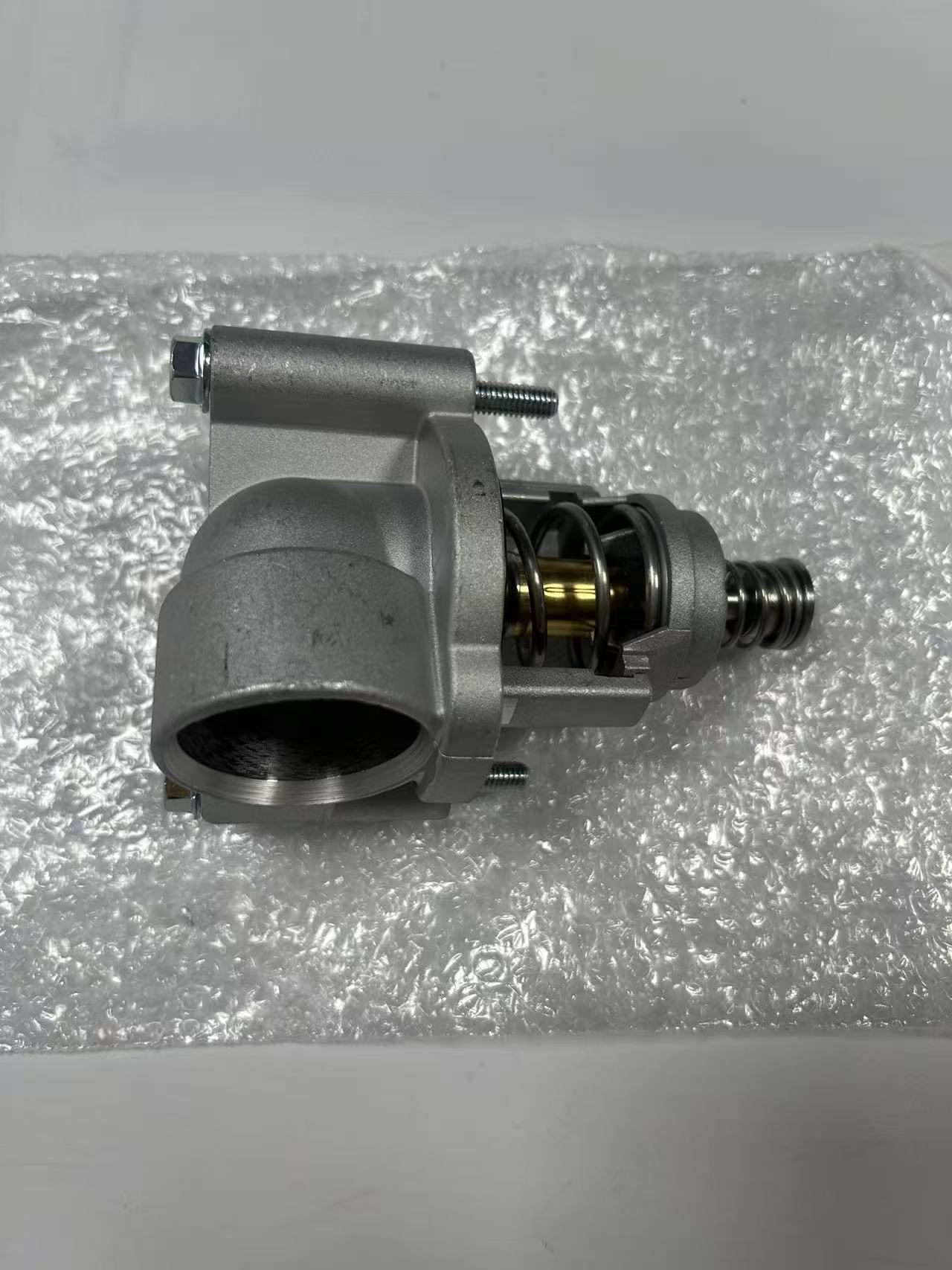12741009 Engine Coolant Thermostat Housing 12678780 Is Suitable for Chevrolet Buick Gmc