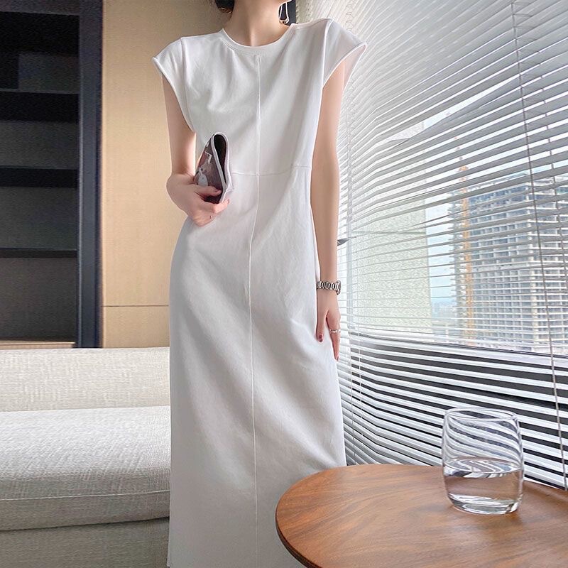 Generous and generous live up to expectations 2025 black and white fashionable front piece cross shape back slit dress Generous and generous live up to expectations 2025 black and white fashionable front piece cross shape back slit dress