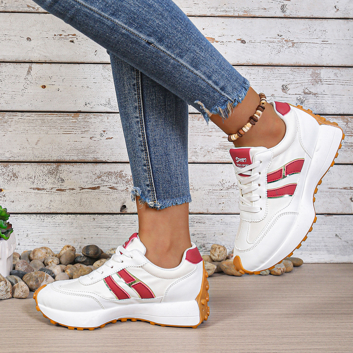 26 primavera y verano nuevos zapatos transfronterizos casuales de tamaño grande con suela gruesa zapatos deportivos transpirables Gump zapatos mujeres