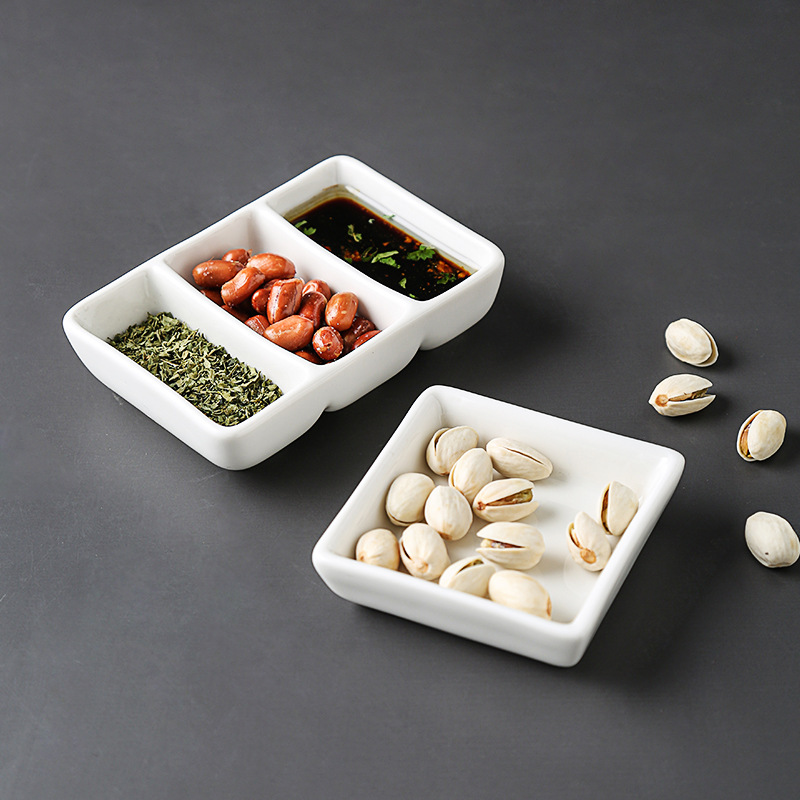 日式陶瓷商用小味碟四方形家用酱料碟北欧白色三格调料碟子定制