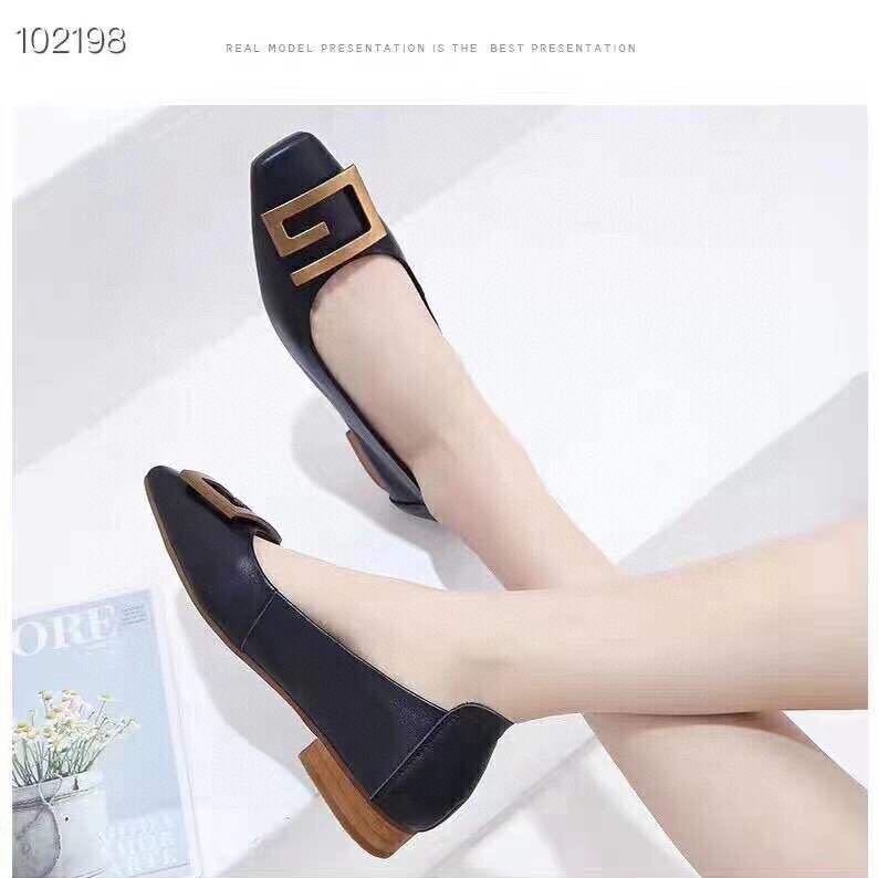 Giày sneaker nữ mũi vuông gót thấp phong cách đơn giản — Màu đen, Màu trắng be