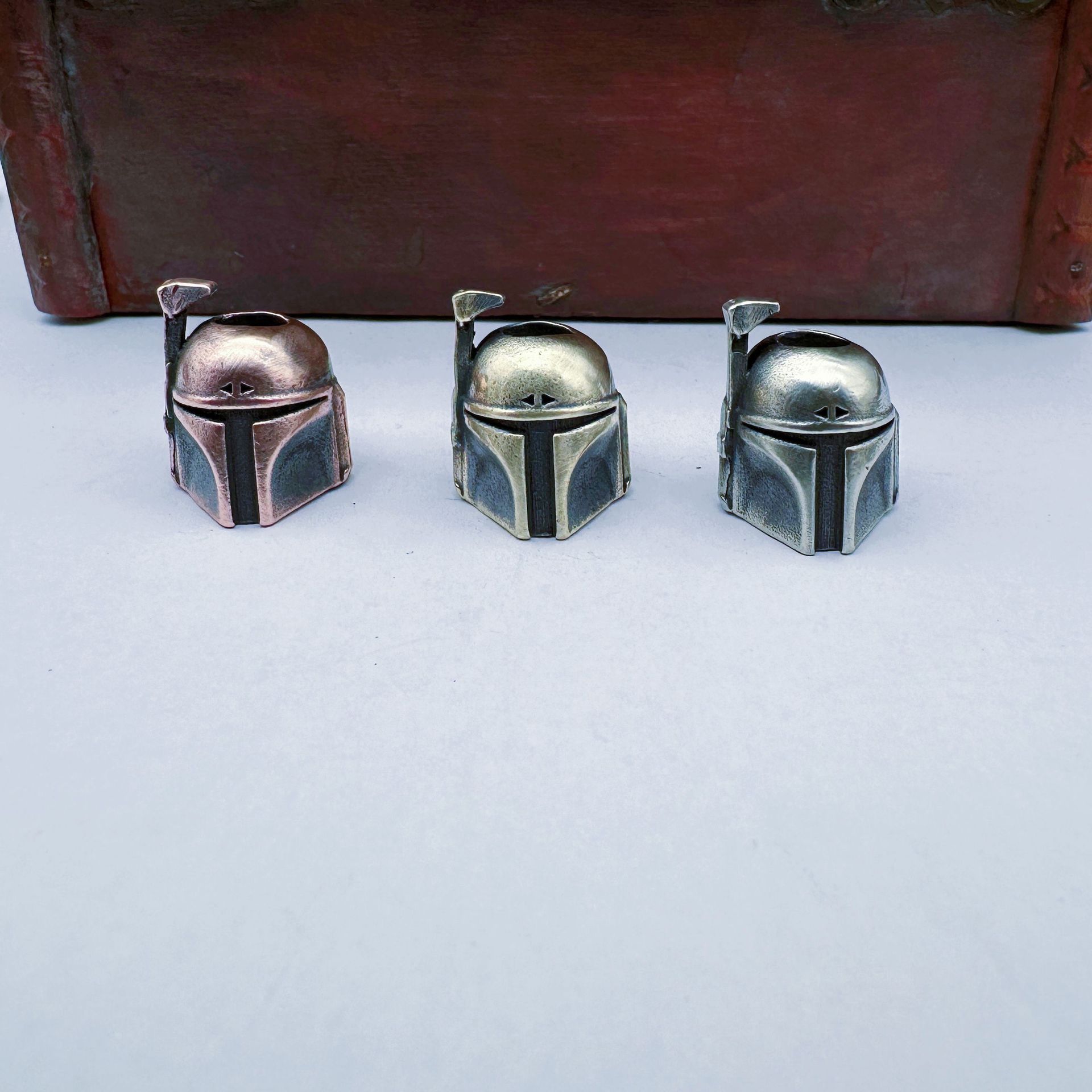 Star Wars Mandalorian Soldier Helmet Knife Pendant Pure Copper Used Pendant Mobile Phone Keychain Pendant Umbrella Rope Pendant