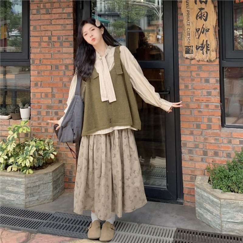 系带长袖衬衫叠穿针织马甲背心毛衣两件套女秋冬印花半身长裙套装|undefined