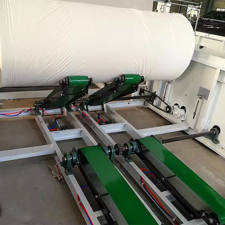 Equipo de bobinado de papel de alta eficiencia suministrado directamente por fábrica en línea de producción automática de papel higiénico