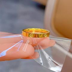 思琳は色を落とさない新中国式の素輪のドリルのカップルの指輪の男女のチタンの鋼の指の環のファッションの気質は簡単です。