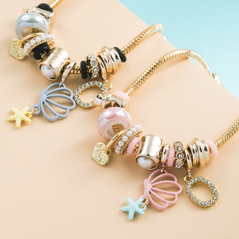 Fashion New Shell Pendant Multi-element Alloy Bracelet display picture 5