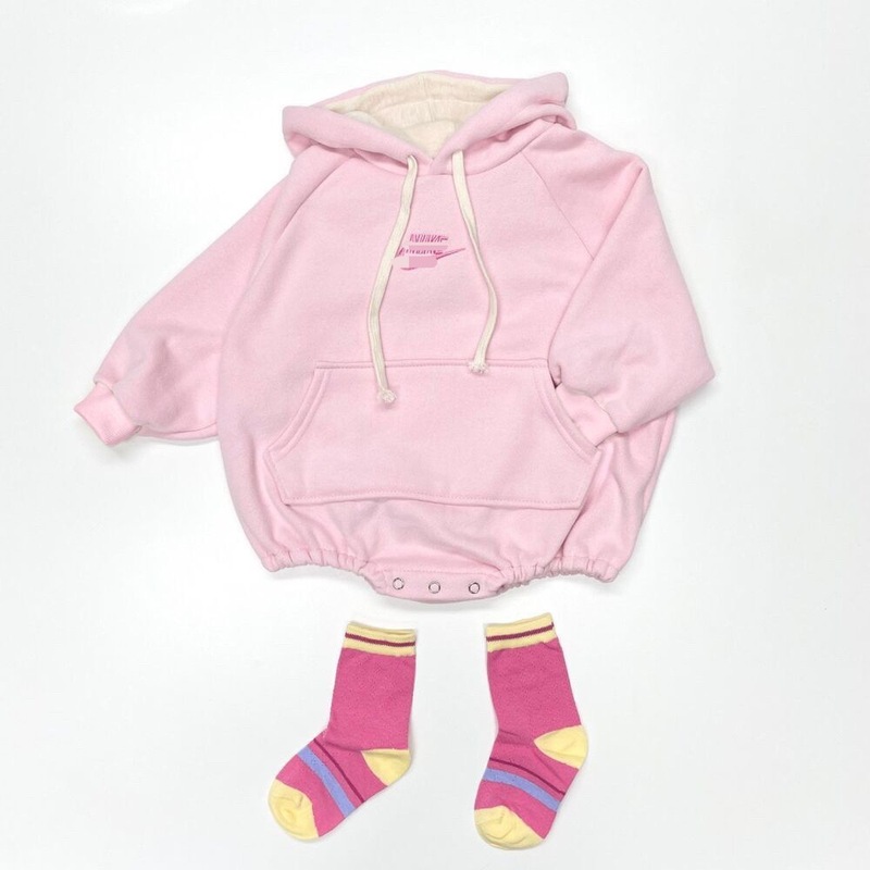 2023春と秋の新商品の子供は簡単で、帽子のアルファベットの服を着て子供のカジュアルな上着を着て卸売りします。|undefined