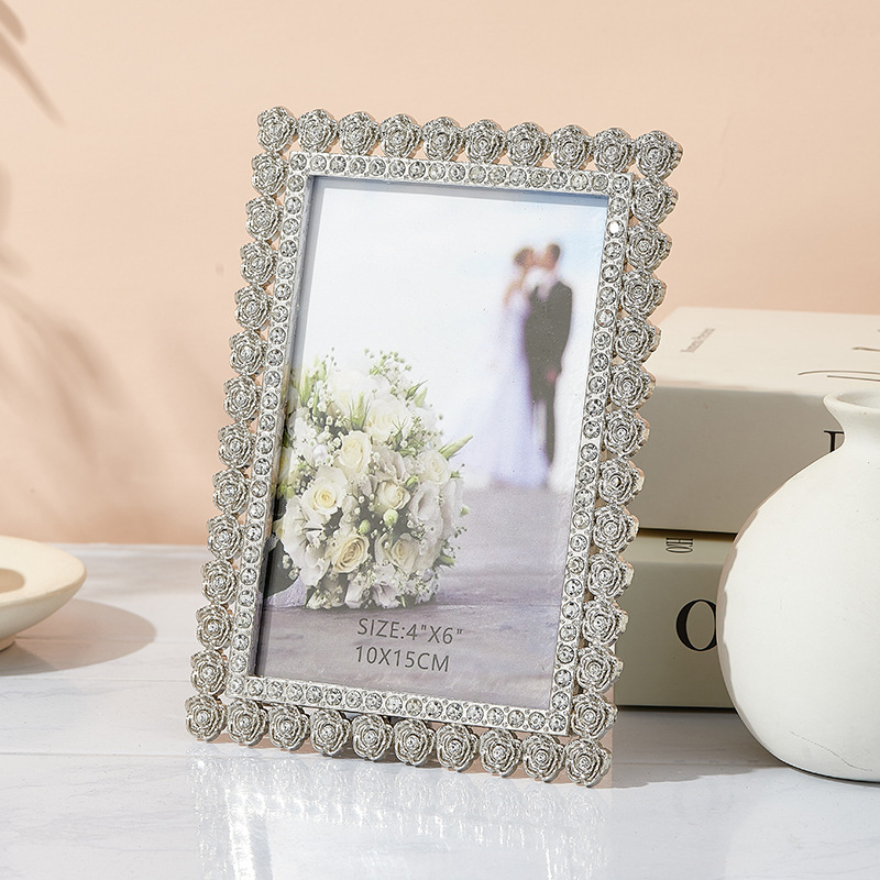 Cross-Border Light Luxury Metal American Nordic Modern Diamond-Encrusted Creative Photo Frame for Tabletop and Wall Hanging, Suitable for Families and Couples