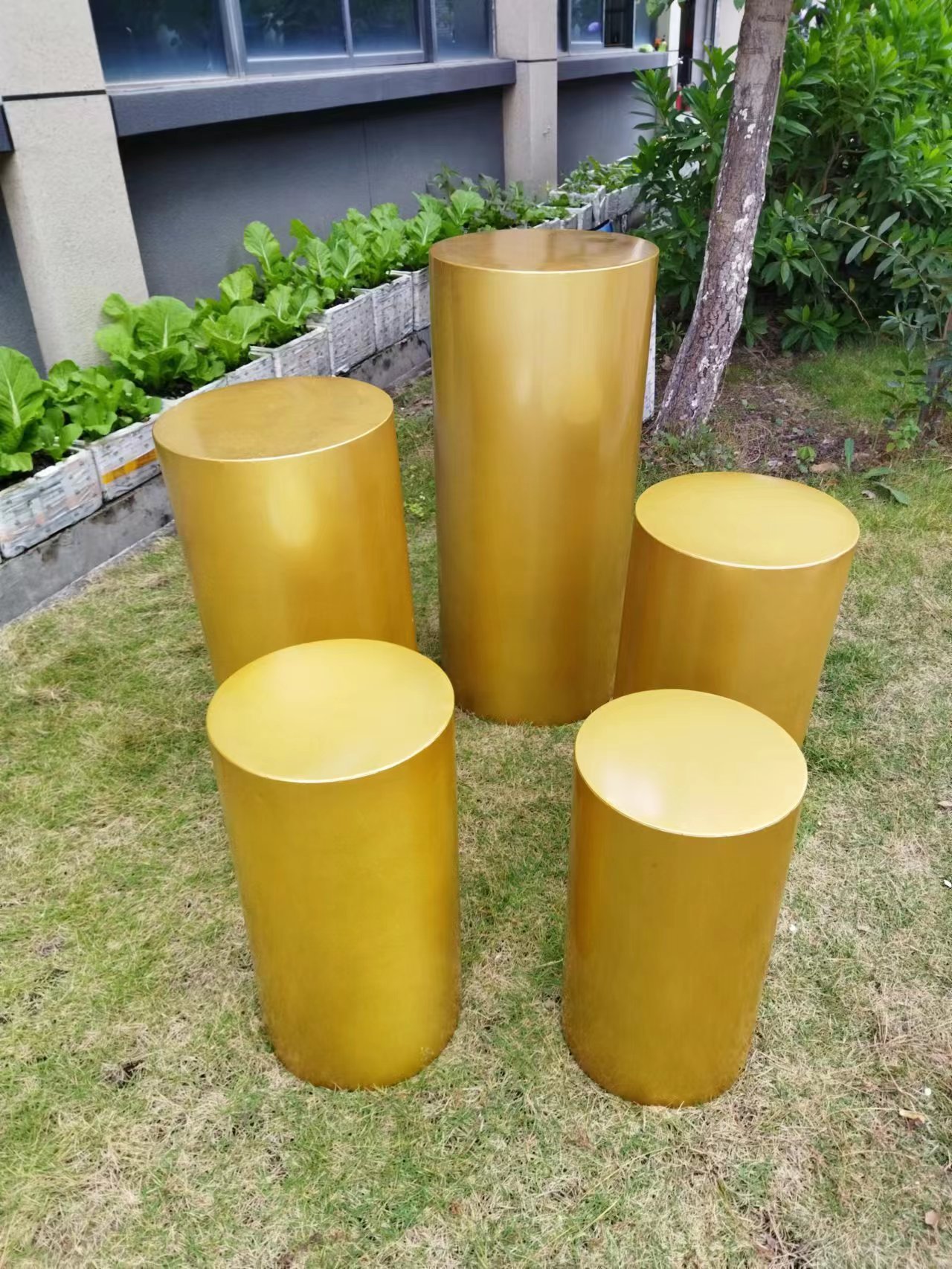 金色圆柱