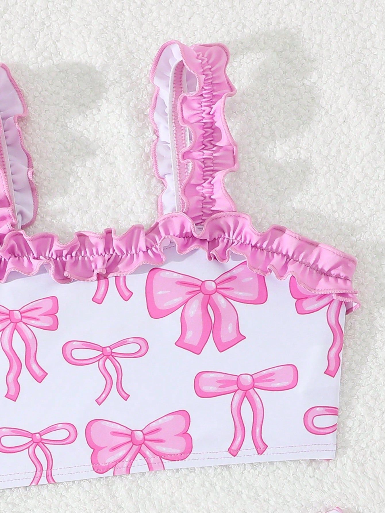Bikini de dos piezas con flores para niña moda de baño_voghion.com