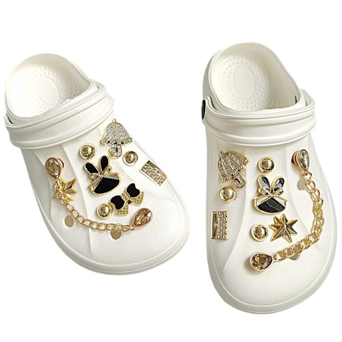 Manufacturer bow rabbit hole shoe button decoration cartoon belt flower hole shoe cheap accessories