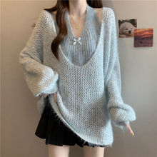 大码女装挂脖毛衣女秋冬季胖新品遮肉显瘦内搭背心针织上衣两件套