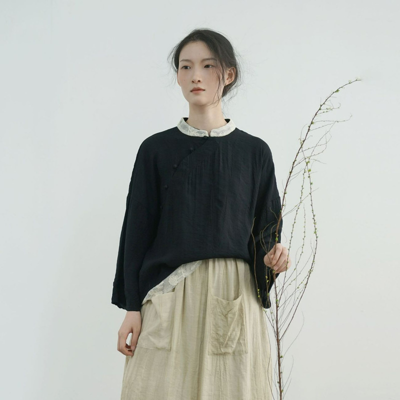 Original New Chinese-Style Lace Collar Crinkled Asymmetrical Front Shirt with Vintage Artistic Bias Placket and Fabric-Covered Buttons S25042 Original New Chinese-Style Lace Collar Crinkled Asymmetrical Front Shirt with Vintage Artistic Bias Placket and Fabric-Covered Buttons S25042