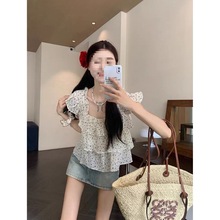 短款上衣衬衫女夏甜美减龄设计洋气季波点方领小飞袖感雪纺娃娃衫