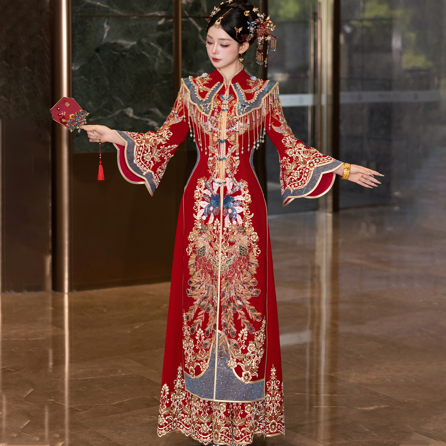 Luxurious Traditional Chinese Wedding Dress, Modernized Hanfu Style, Spring Bride's Wedding Attire, Luxurious Phoenix Crown and Robe, Toast Dress