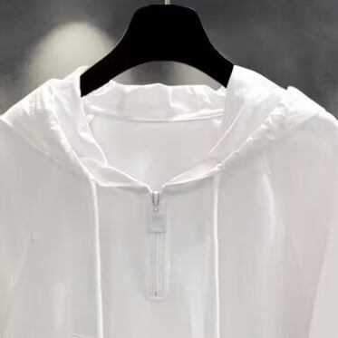 Solid color colored trend design short sleeve T-shirt with zipper…