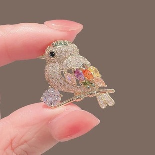 Magpie bird brooch high-end Japanese cute anti-exposure high-end personalized suit color pin corsage accessories