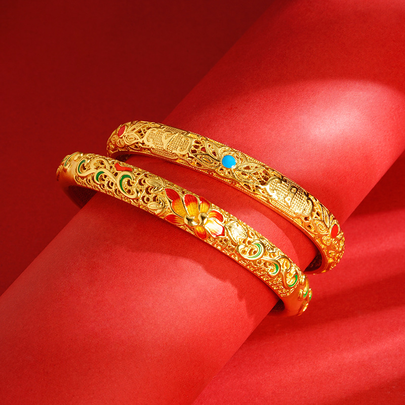 Vietnam oro hueco hebilla pulsera Lotus Plum Blossom corte patrón de las mujeres temperamento retro fábrica al por mayor