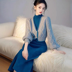 名媛气质针织裙套装女秋冬季韩系蓝色收腰显瘦v领毛衣开衫两件装