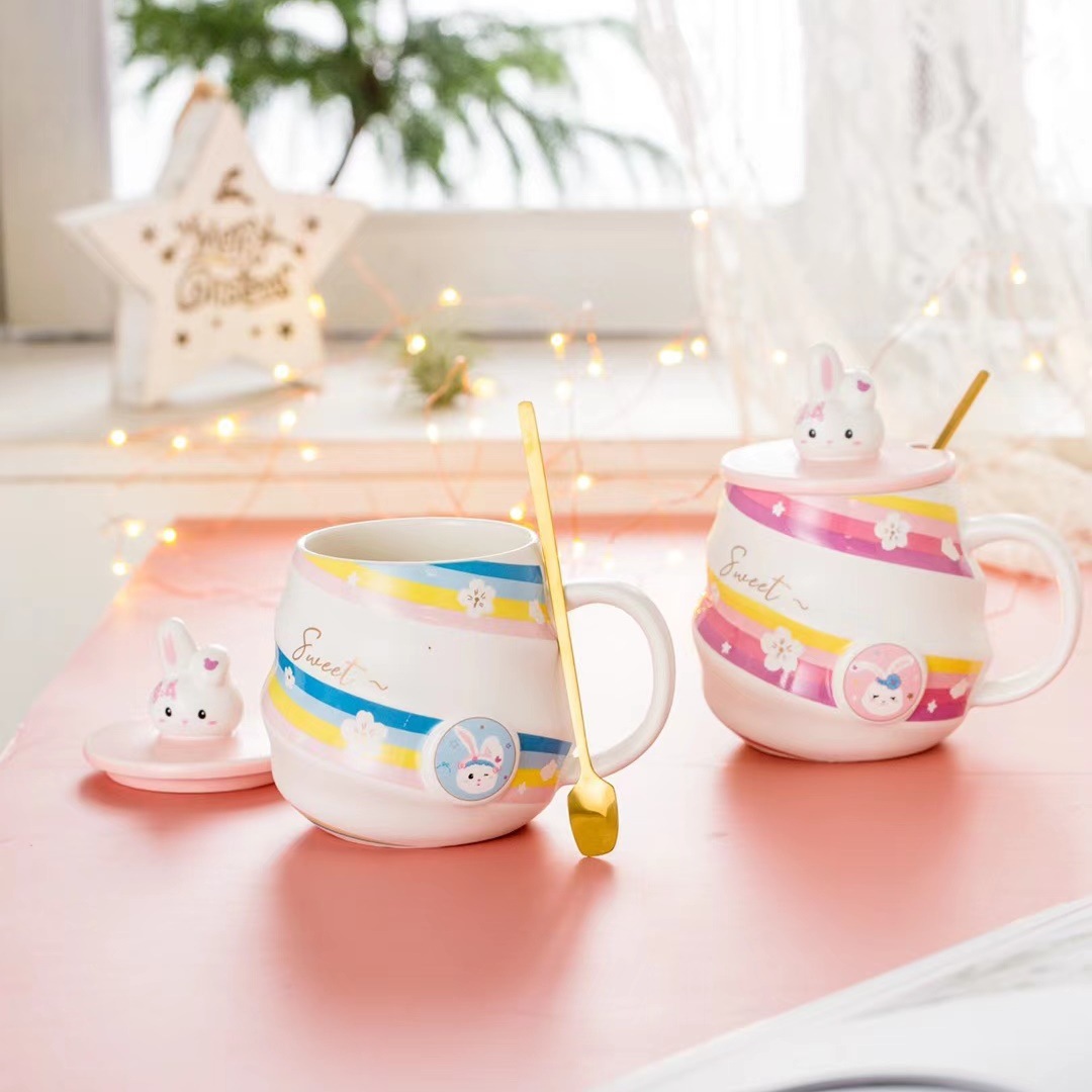 Creativo lindo Arco Iris conejo lindo taza de regalo de dibujos animados Taza de cerámica necesidades diarias taza tridimensional personalizada