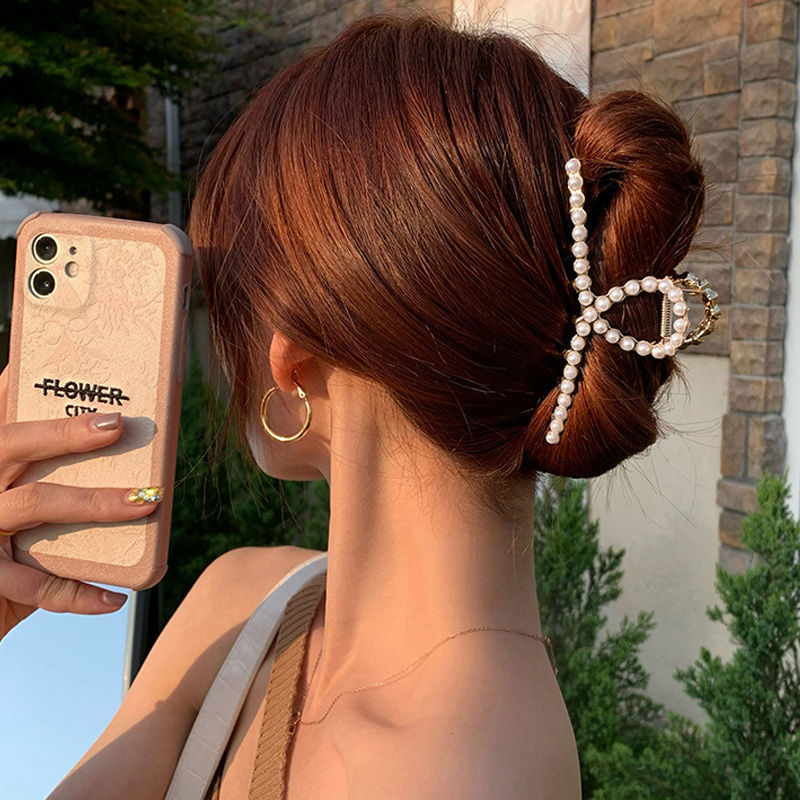 女性用メタルタッセルシャーククリップ、大型インターネットセレブヘアアクセサリー、ハイエンドヘアクリップ、後頭部ヘアピン卸売|undefined
