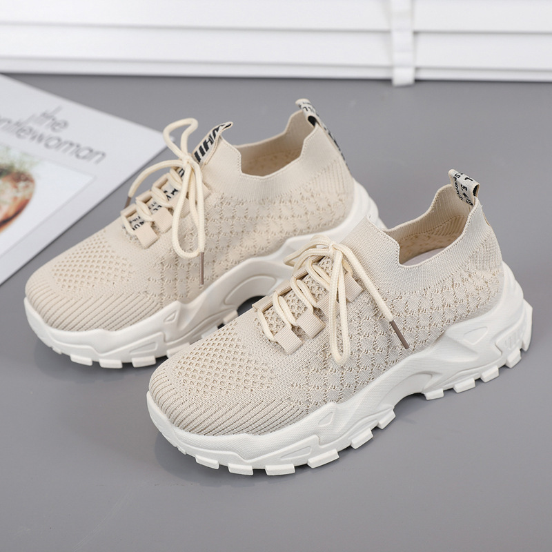 Breathable universal shoes for leisure