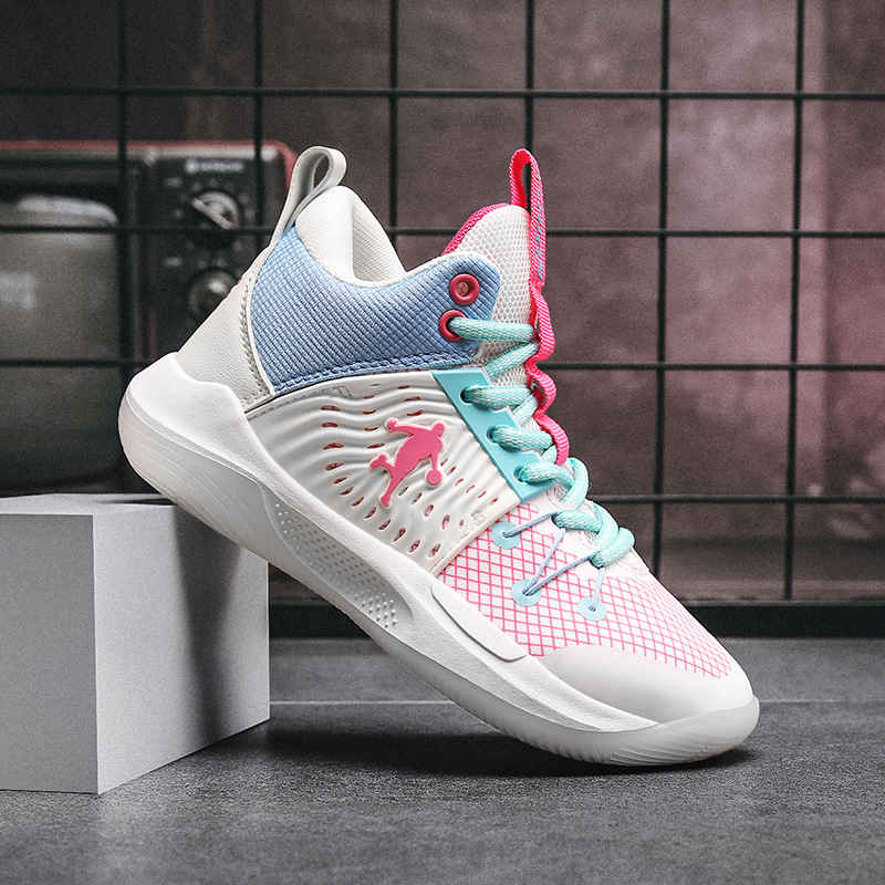 Zapatillas de baloncesto para niños 2025 verano nuevas zapatillas de deporte de combate real con superficie de malla transpirable para adolescentes zapatos para correr con absorción de impactos resistentes al desgaste