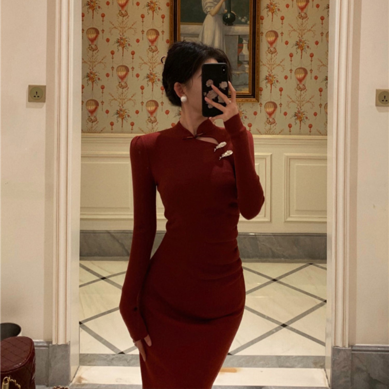 Burgundy New Chinese Style National Style Disc Button Stand Collar Dress Women's Autumn and Winter Tight-Fitting New Year's Robe Cheongsam Dress Burgundy New Chinese Style National Style Disc Button Stand Collar Dress Women's Autumn and Winter Tight-Fitting New Year's Robe Cheongsam Dress
