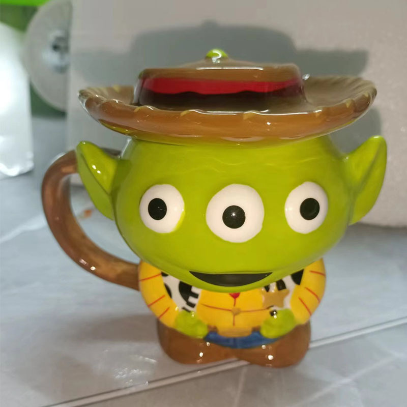 日式卡通可爱三眼仔汉堡陶瓷马克杯搞怪釉下彩创意立体带盖水杯