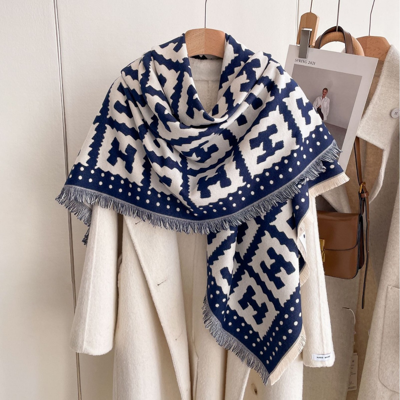 Ventas calientes de otoño y invierno de nuevo estilo coreano imitación de cachemira toallas generosas mujeres moda universal gruesa capa cálida chal