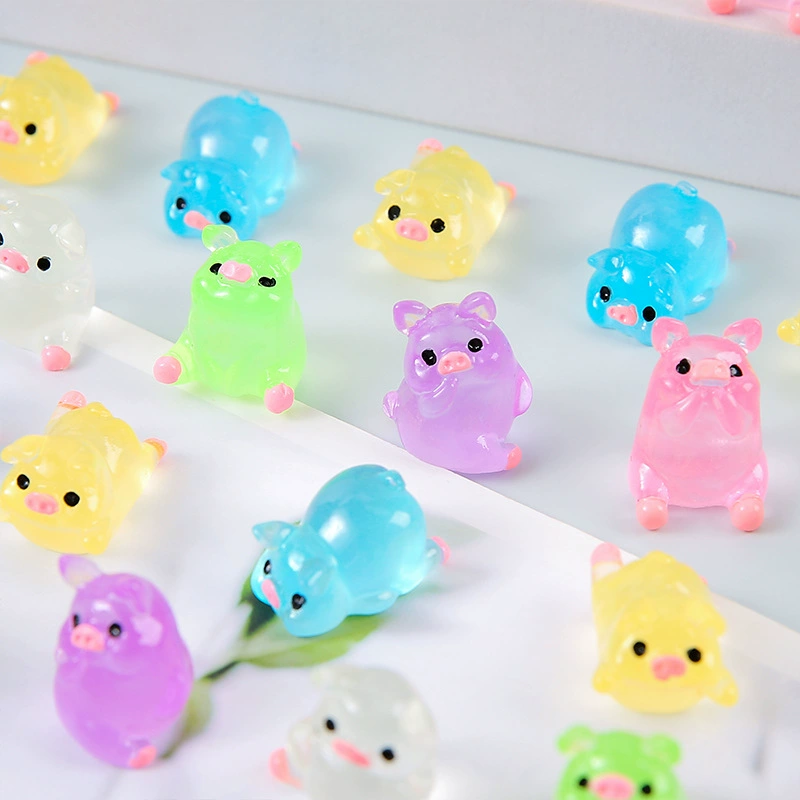 Cute three dimensional creative table accessory with accessories, cartoon toy, internet celebrity