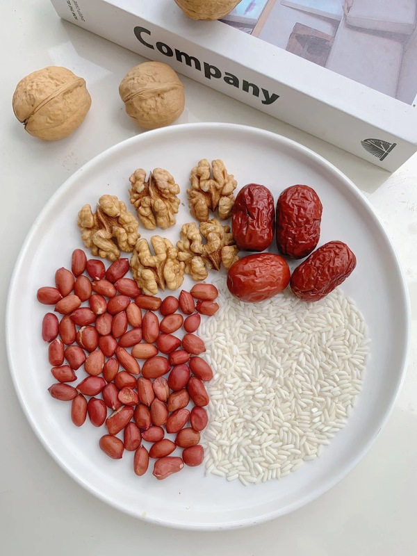 豆乳を作るための壁破壊機の食材、朝食用のシリアルの組み合わせ、シリアルの原料、家庭料理の粗粒パッケージ|undefined