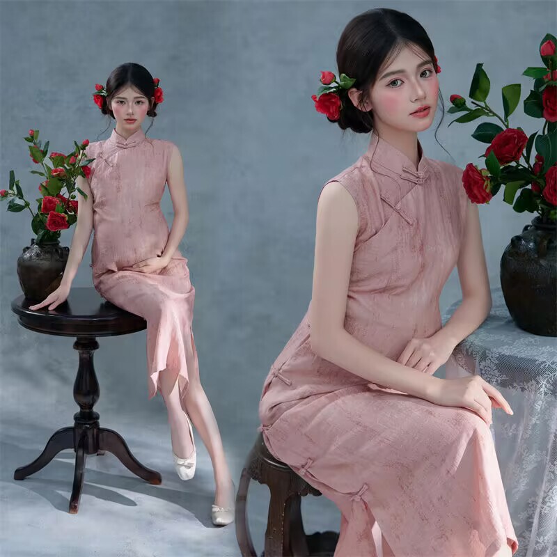 Photo Studio's New New Chinese Style Pink Cheongsam for Pregnant Mothers Indoor Ancient Style Beautiful Daily Improved Cheongsam Photo