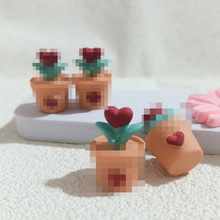 跨境树脂爱心小盆栽可爱迷你小花盆车载内装饰品钥匙扣挂件显示器