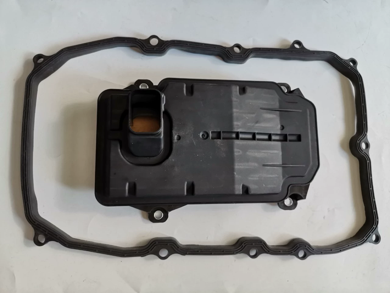 Touareg 0C8 Коробка передач Фильтр подставки масляного поддона 0C8325435 95832543500 2804A032