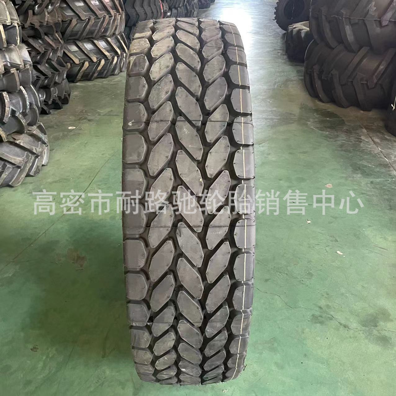 1400R25 385/95R25双钱吊车起重机真空轮胎1600R25 445/95R25