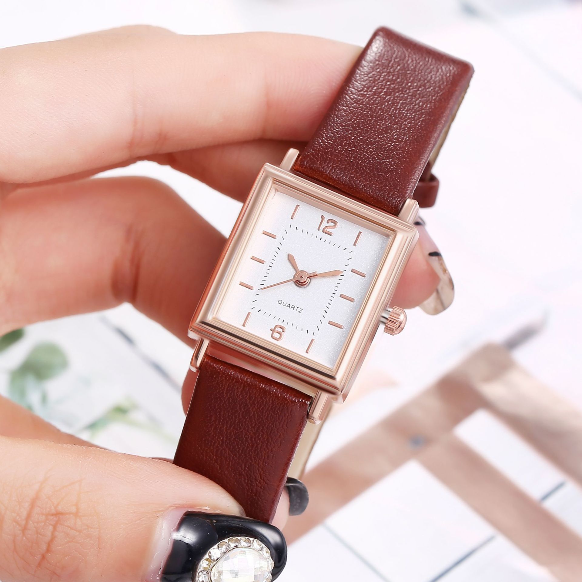 New Women's Fashion Rose Gold Square Case Digital Scale Belt Quartz Watch_voghion.com