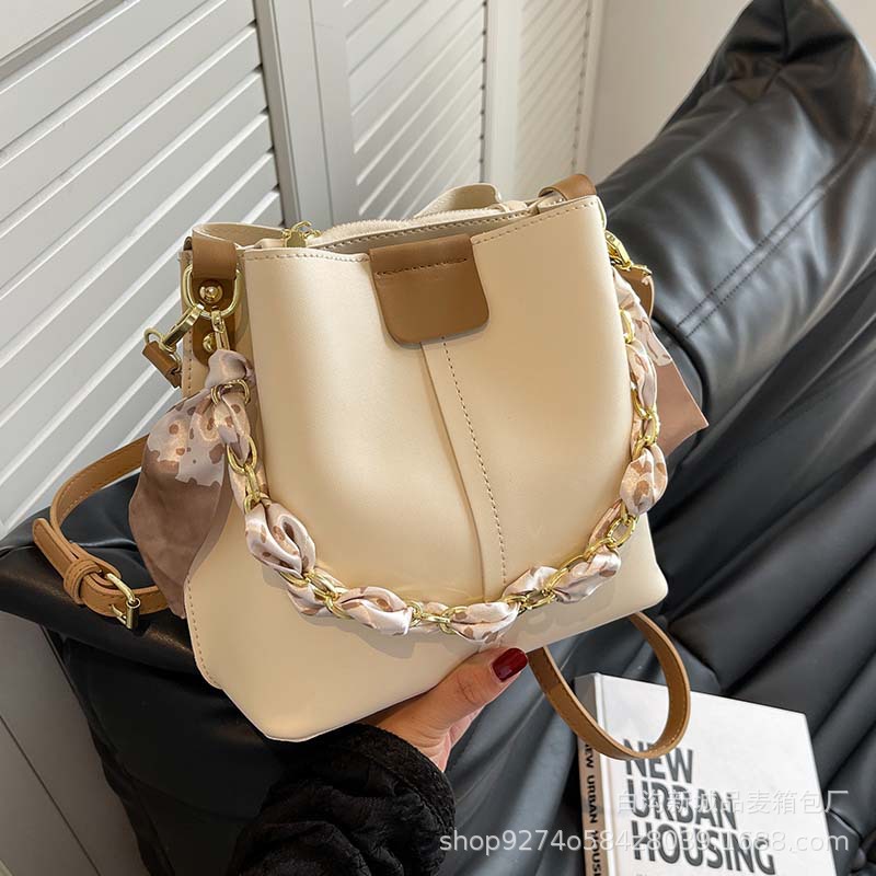 2026 Summer New Bucket Bag Manufacturer Wholesale Bags Women's Bags Internet Celebrity Hot-Selling Shoulder Bag Fresh Style Bucket Bag