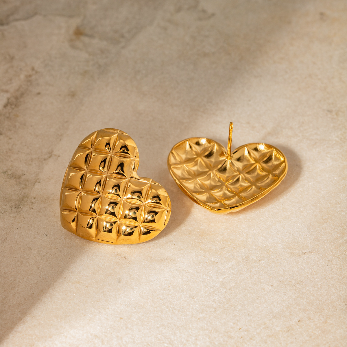 Title 7, Stainless Steel Diamond Patterned Heart-shaped ...