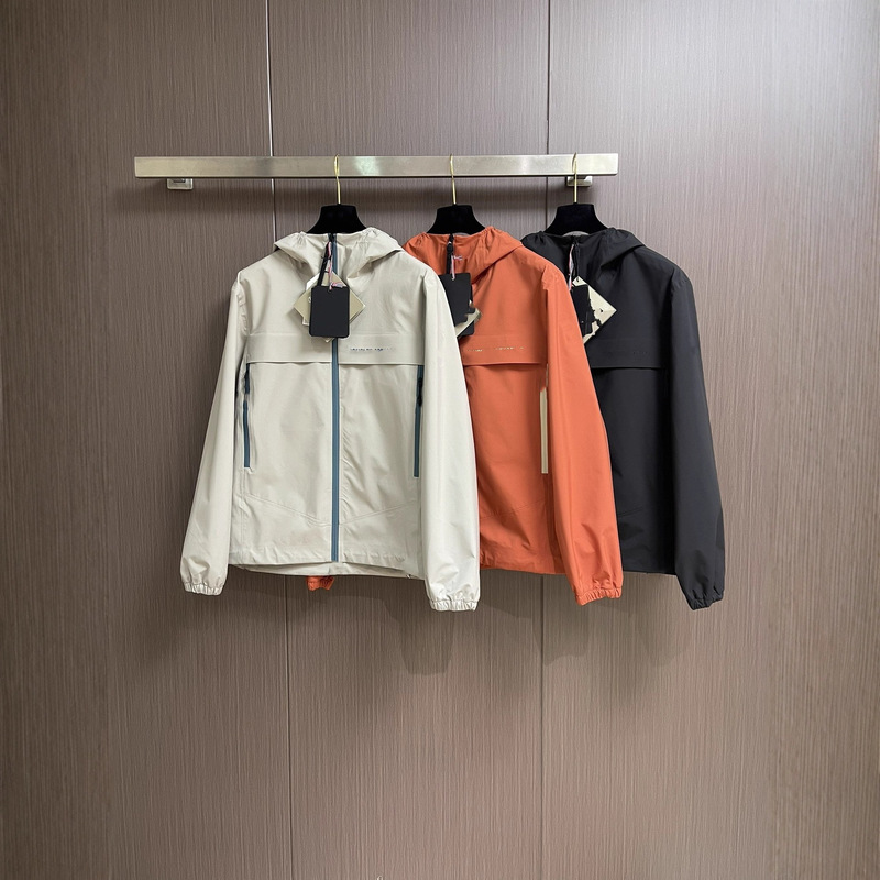 High-Quality m Brand 2025 New Hard-Shell Windproof Waterproof Jacket Fashion Versatile Style in Stock