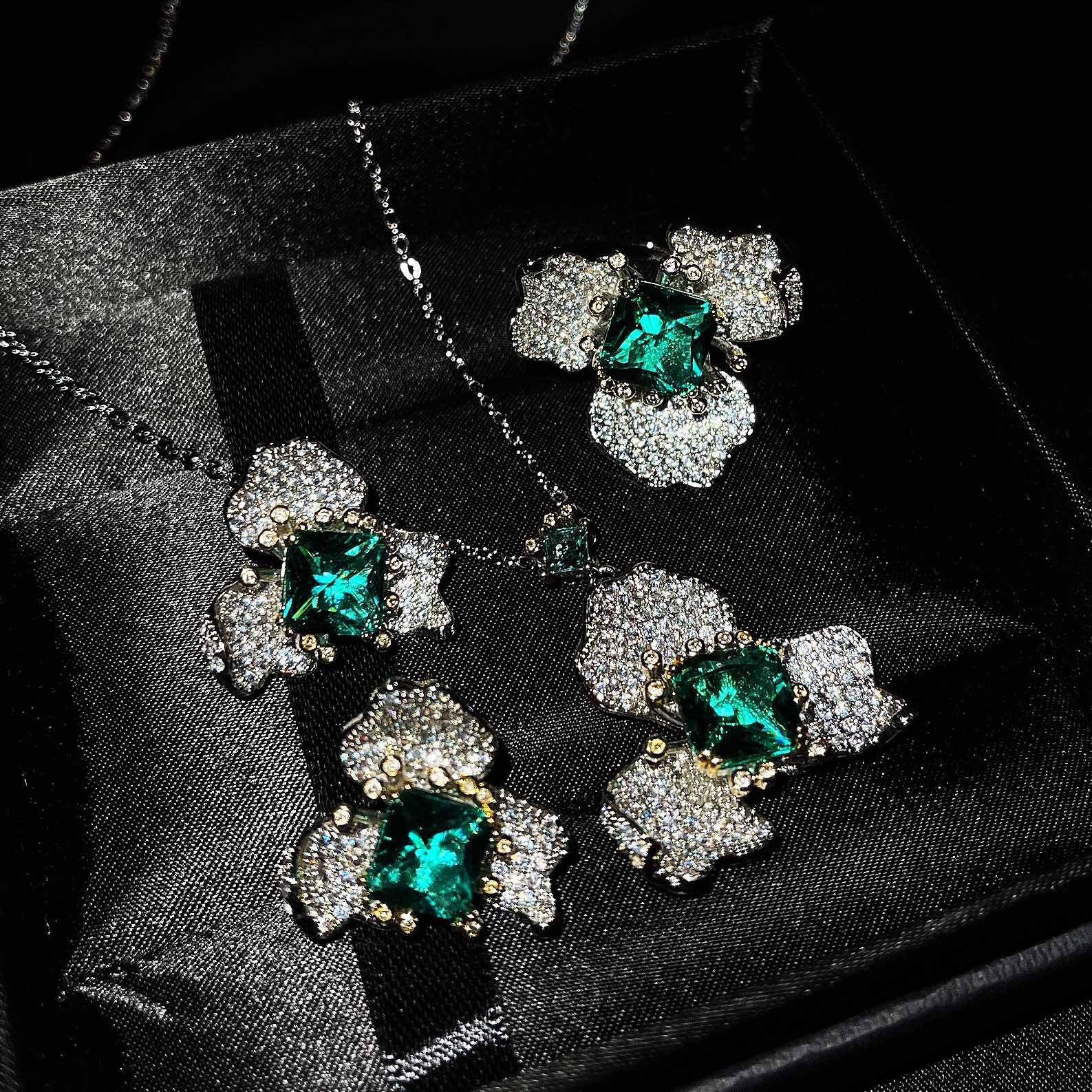 High-end Jewelry Flower Stud Earrings Dignified Generous Style Fashion Green Imitation Emerald Ring High-grade Necklace Set For Women display picture 14