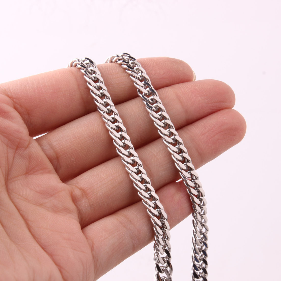 Personalised Titanium Steel Bracelet For Men In Dominant Style_voghion.com