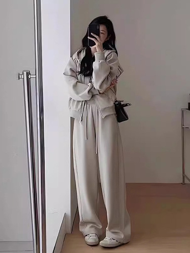 Languid Autumn Casual Sports Fashion Set for Women, K-Drama Heroine Short-Sleeve Jacket and Floor-Length Wide Leg Pants Two-Piece Set