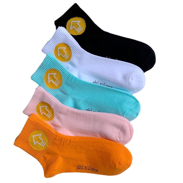 2025d Unisex Short Tube Trendy Ins Internet Celebrity College Style Street Personality Sports Skateboard Cotton Socks_voghion.com
