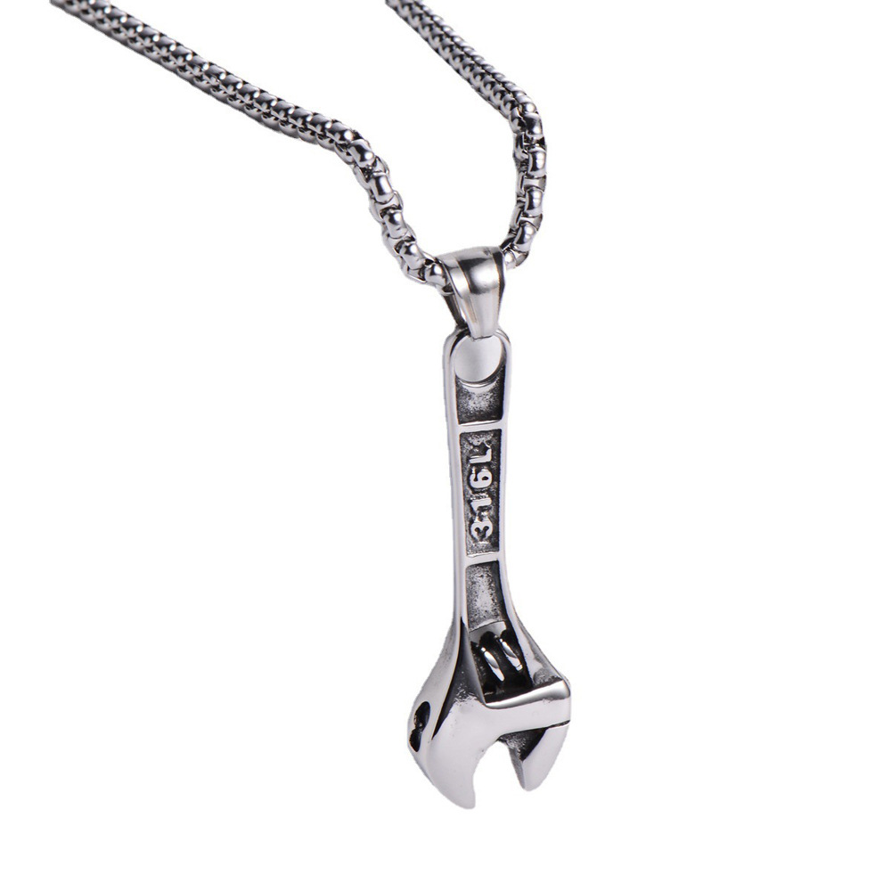 Collana con ciondolo personalizzato Hip Hop in acciaio inossidabile con piccola chiave inglese in titanio_voghion.com