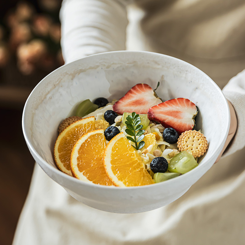 Bowl de ensalada abierto de diseño, tazón de cerámica japonesa, tazón doméstico, tazón de cubiertos al por mayor, tazón de fideos, tazón de platos de alto pie de restaurante