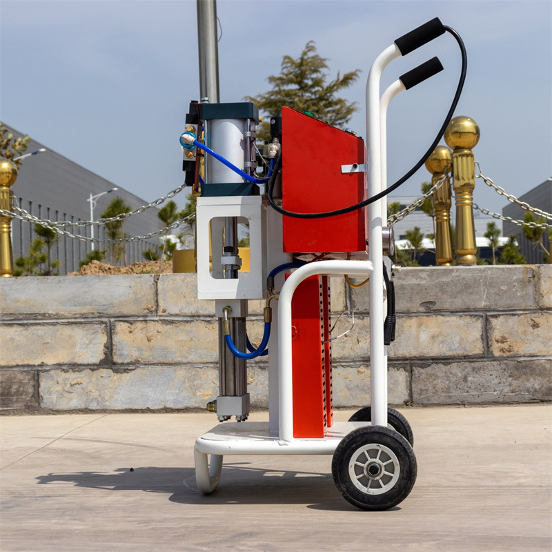 Factory Direct supply CNMC-E4 polyurea polyurethane spraying machine waterproof engineering thermal insulation coating raw material spraying machine