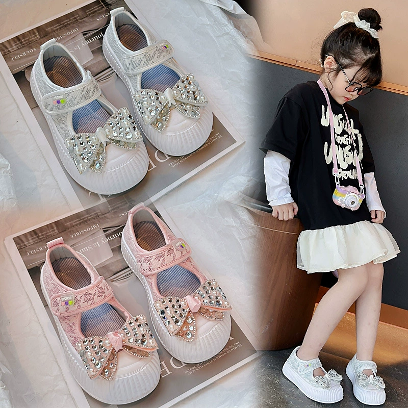 Девушки полые туфли из ткани весной и летом 2025 года стразы жемчуг банты милые одиночные туфли Детский школьный стиль повседневная обувь